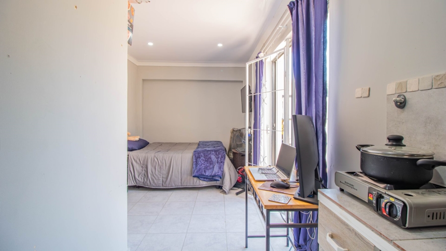 2 Bedroom Property for Sale in Admirals Park Western Cape